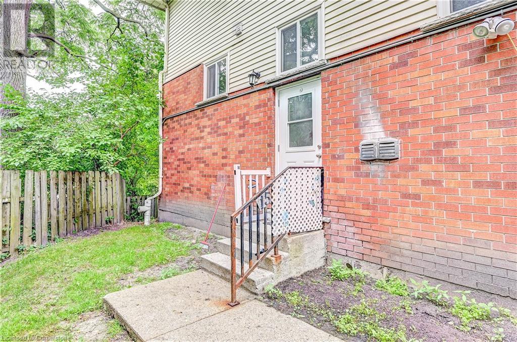119 CEDAR Street S Unit# 15