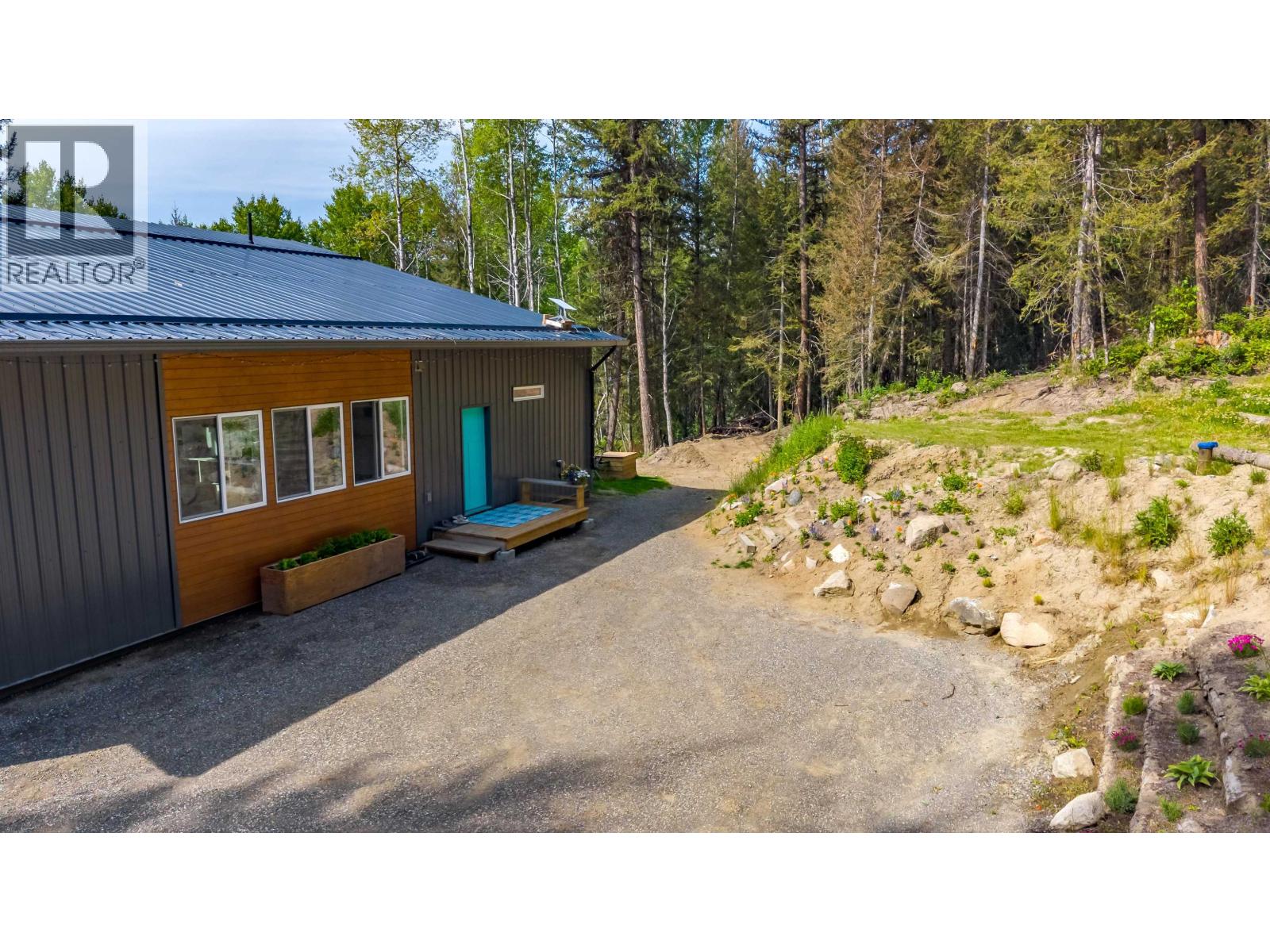 6282 HILLSIDE DRIVE