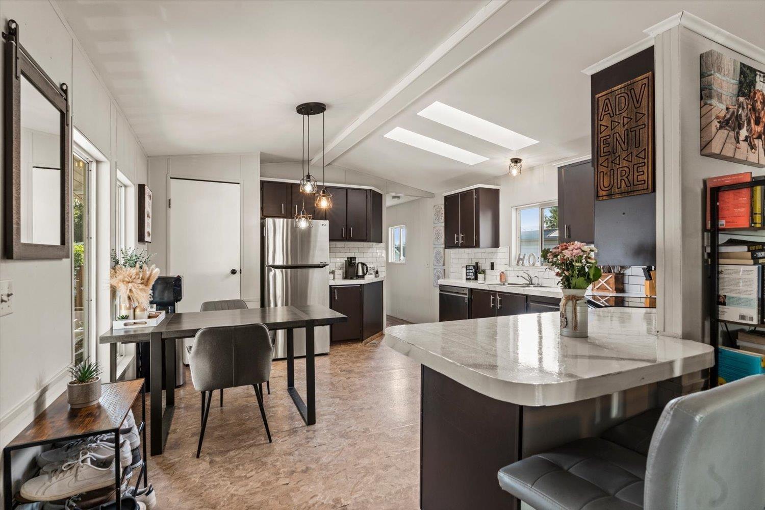 41 52324 YALE ROAD|Rosedale