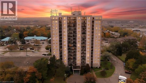 975 WARWICK Court Unit# 101 Burlington ON L7T3Z7