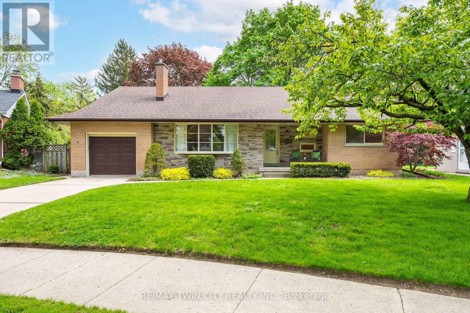 51 ASKIN PLACE