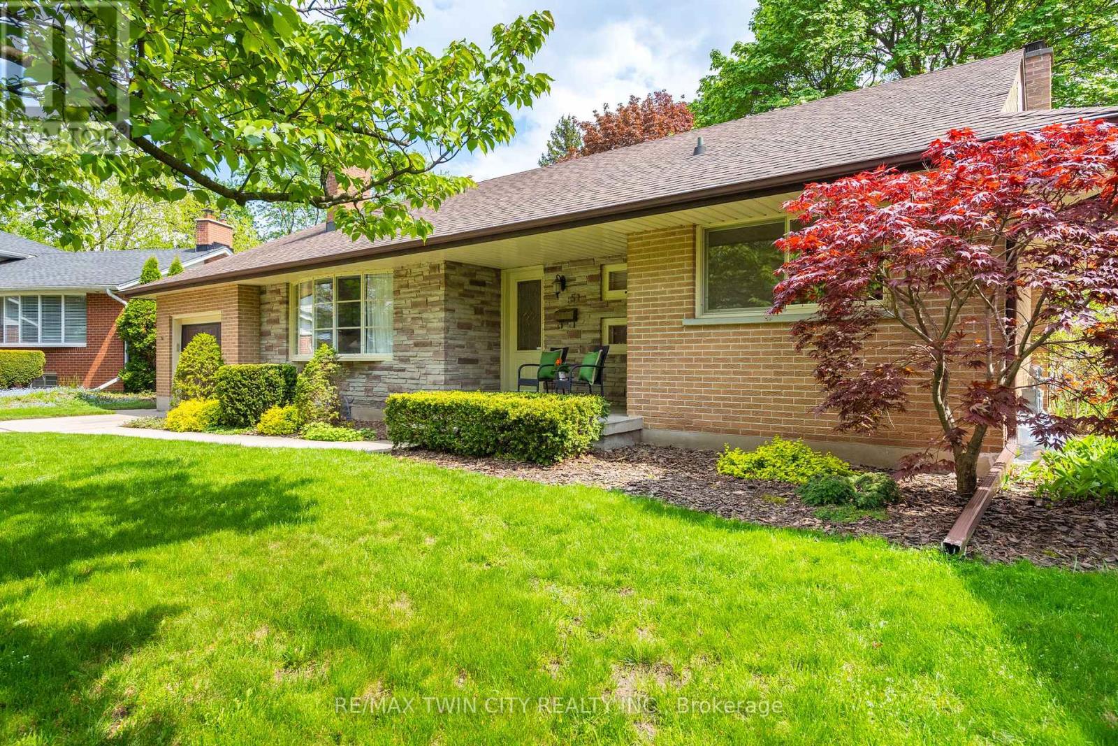 51 ASKIN PLACE