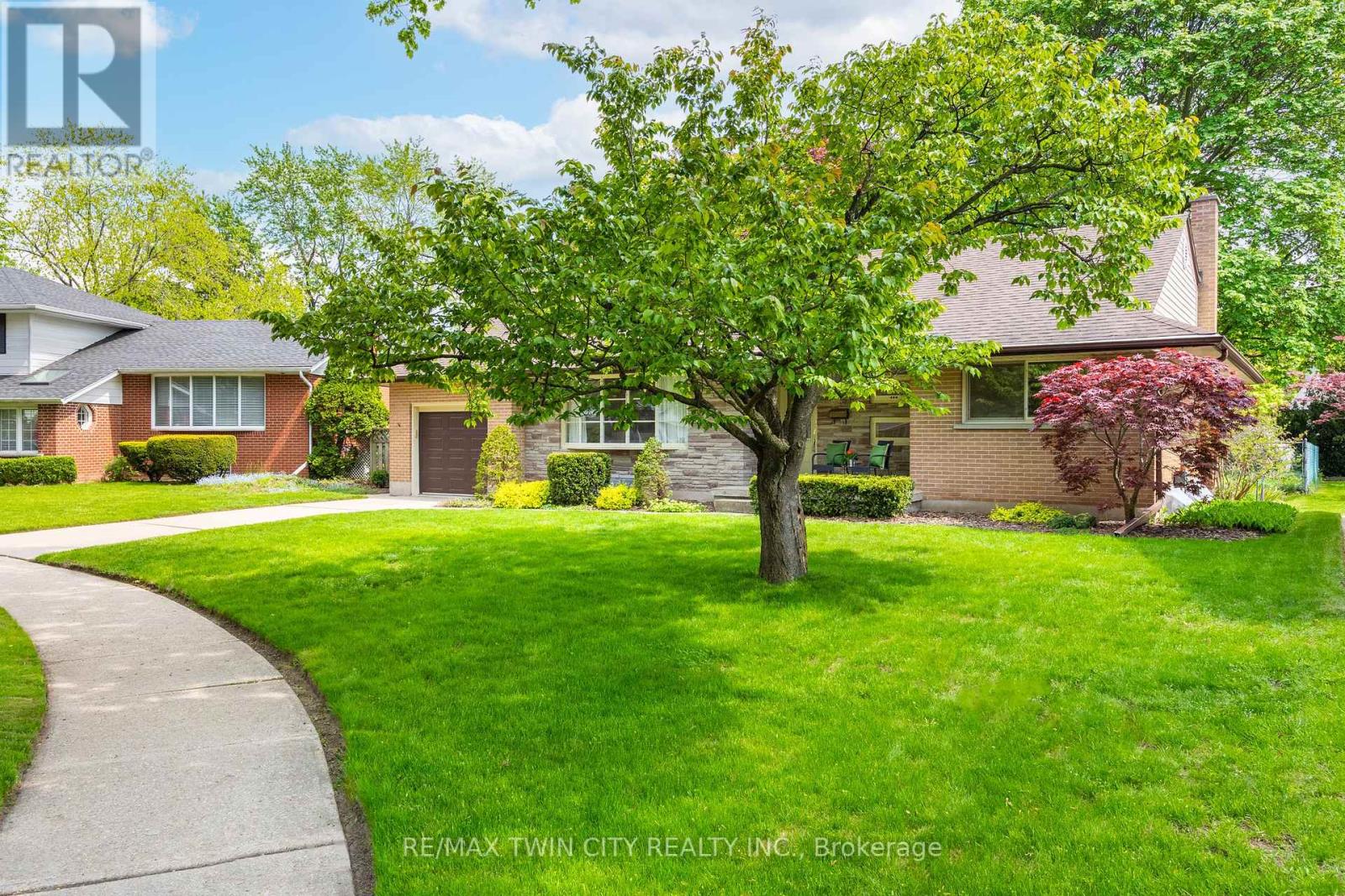 51 ASKIN PLACE
