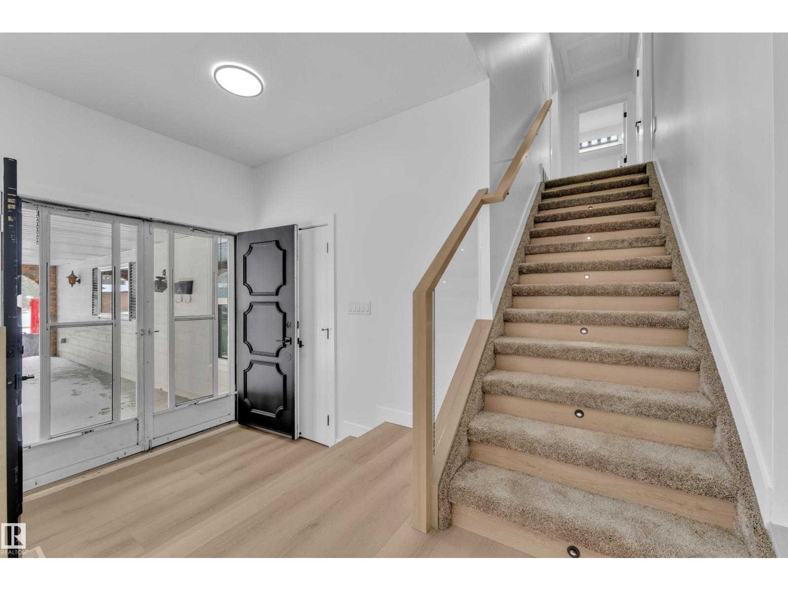 11615 24 AV NW