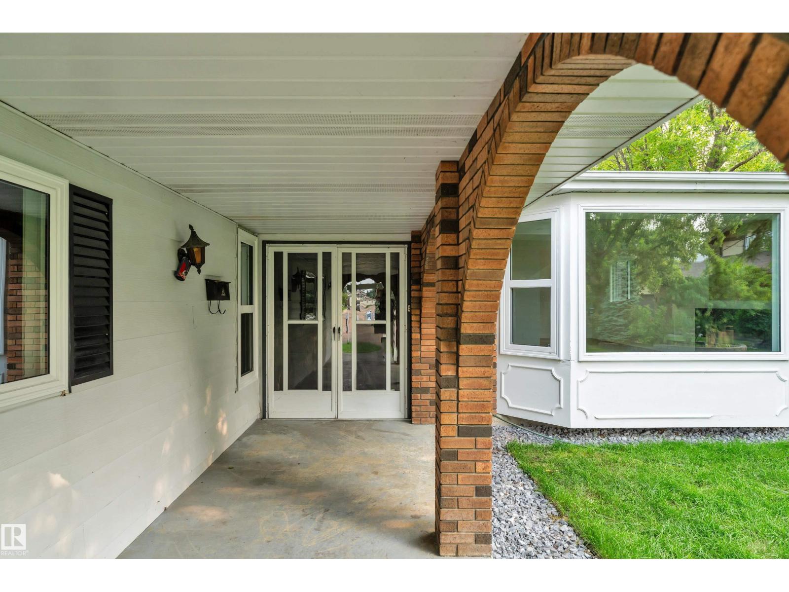 11615 24 AV NW
