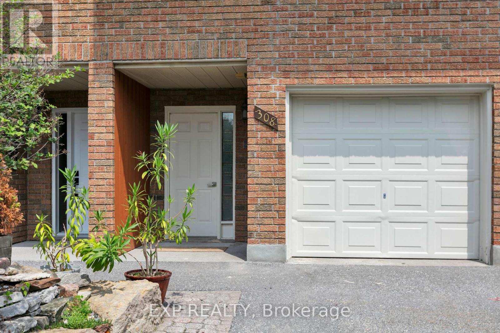 24 - 308 STRATAS COURT