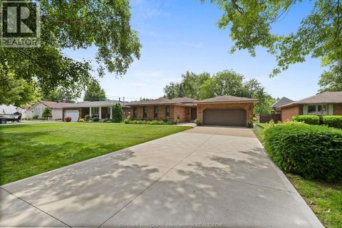 1142 REAUME LaSalle ON N9J1C1