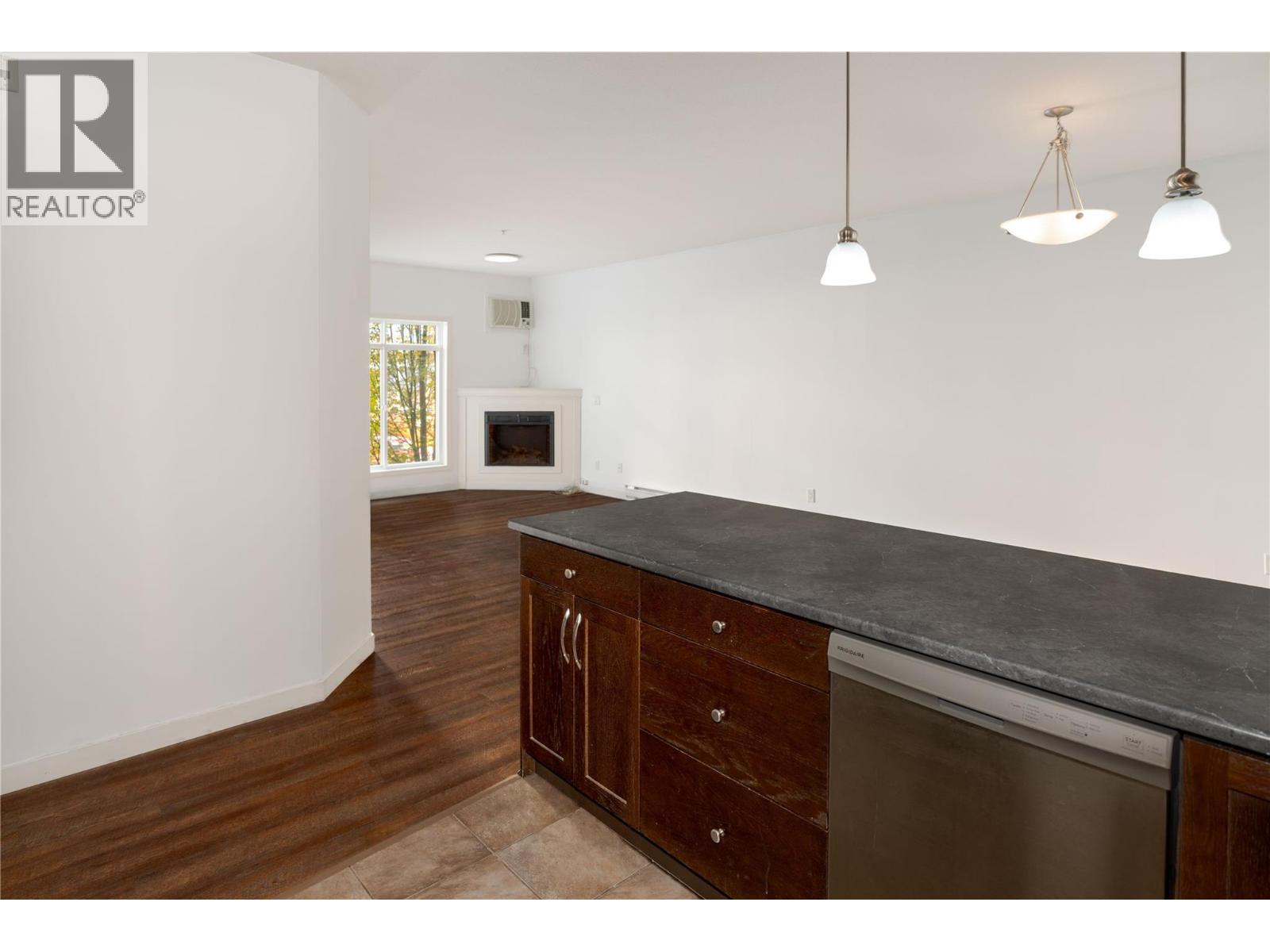 250 Hollywood Road S Unit# 206