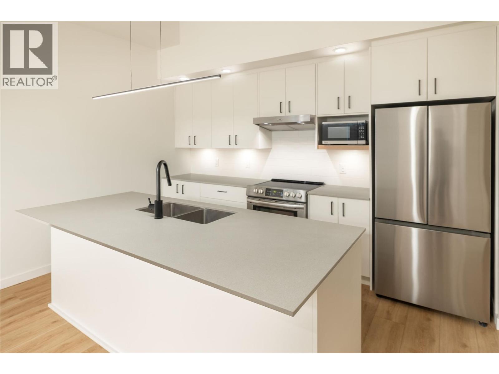 660 Cawston Avenue Unit# 105