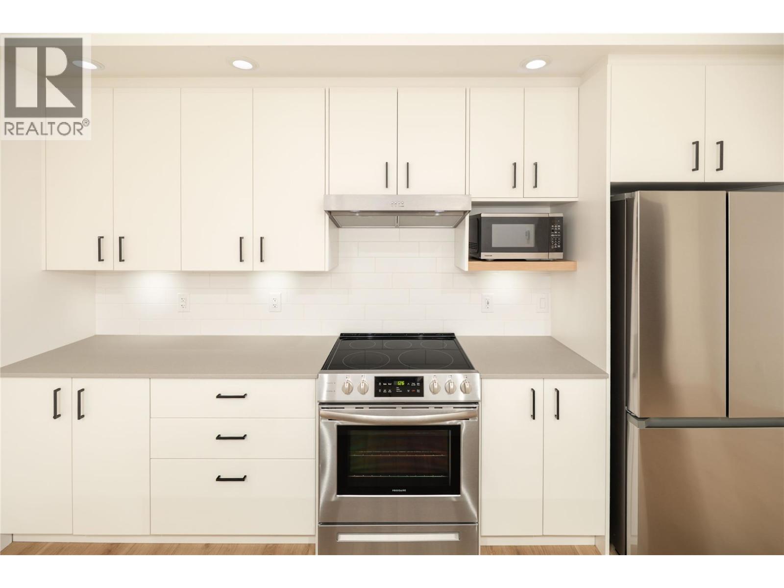 660 Cawston Avenue Unit# 105