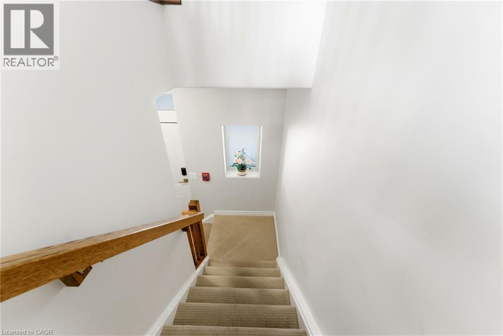 362 PLAINS Road E Unit# 32