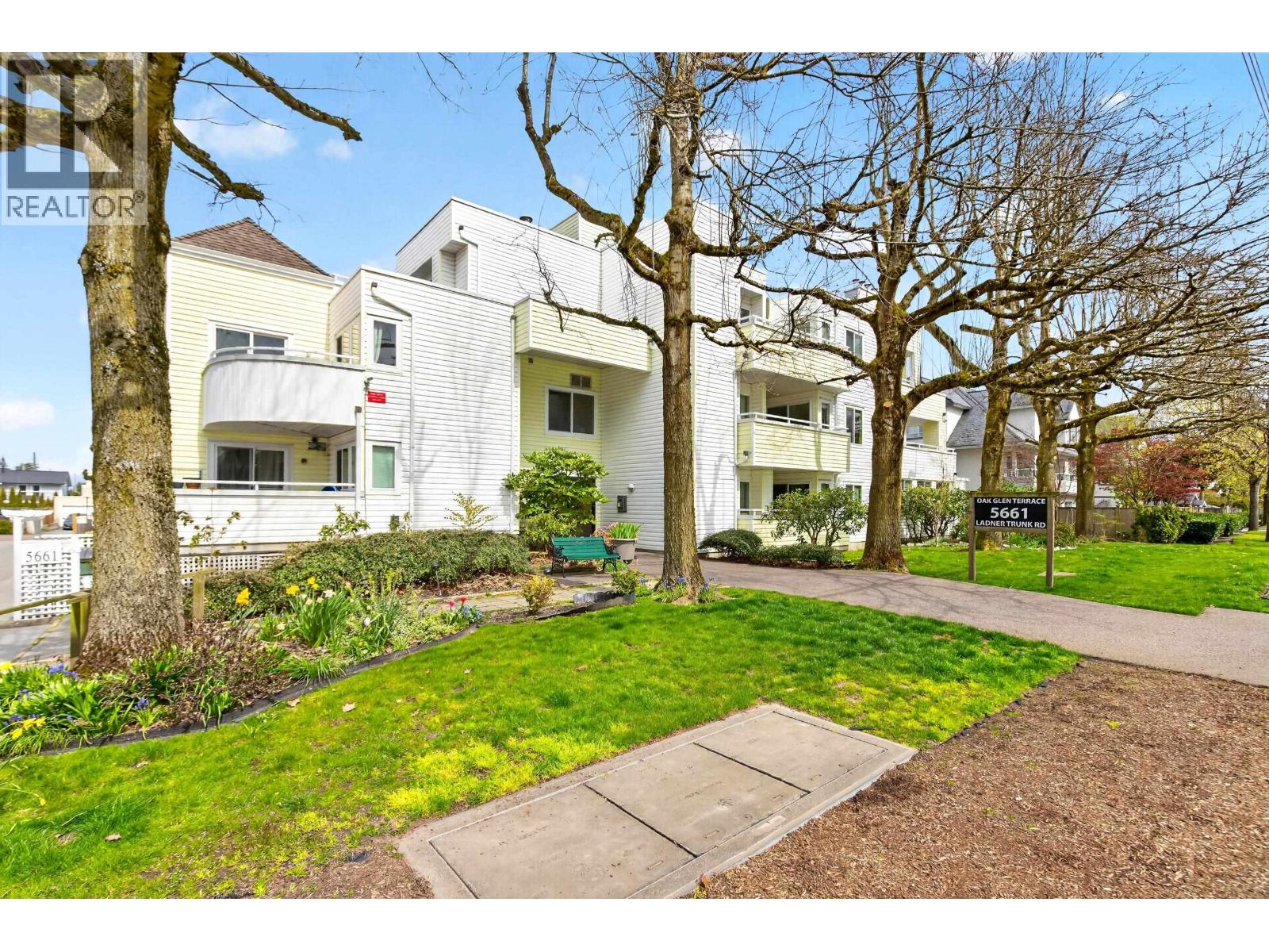 19 5661 LADNER TRUNK ROAD