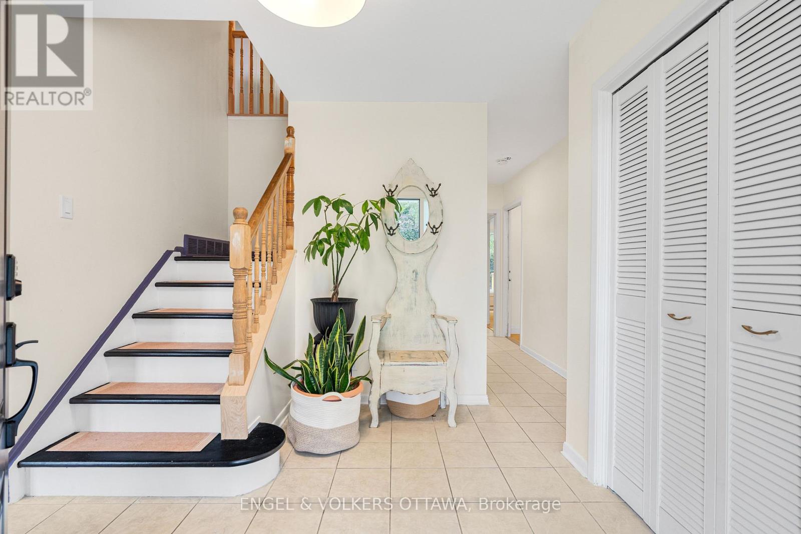 2343 WHITEHAVEN CRESCENT