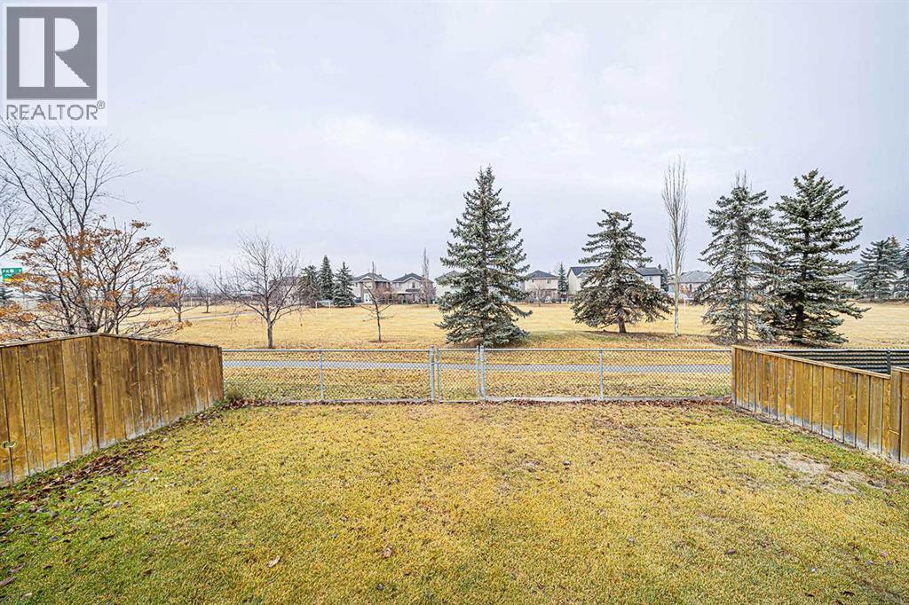 30 Chapalina Park Crescent SE