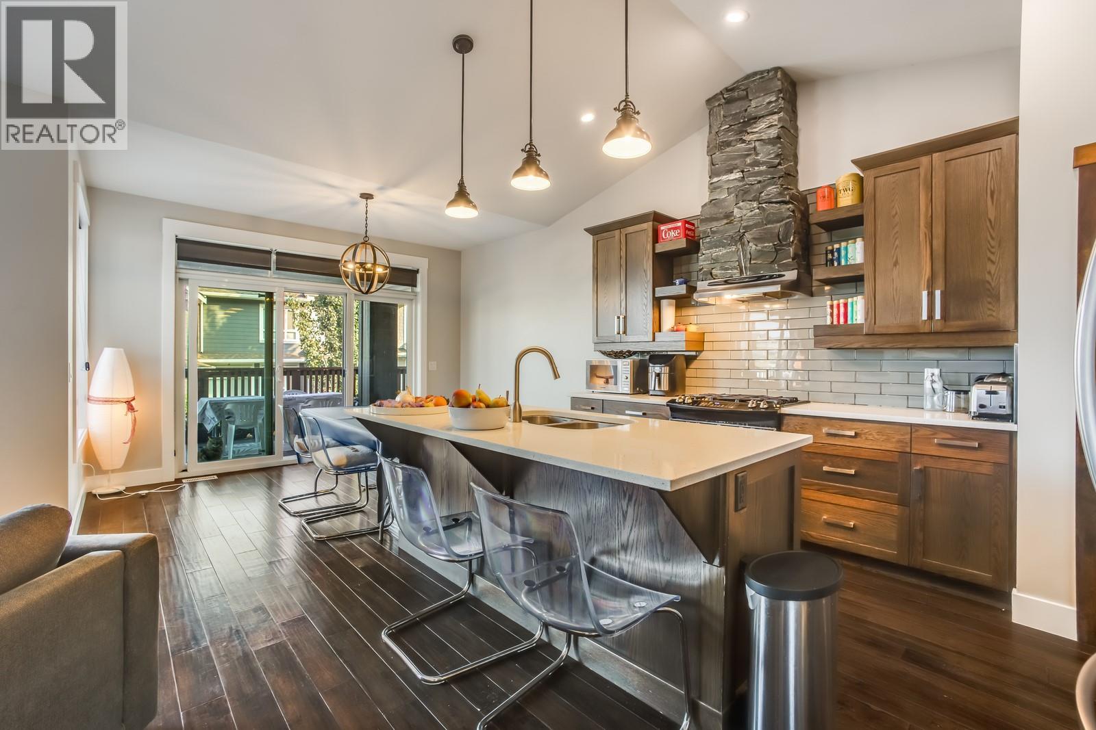 13093 Shoreline Drive