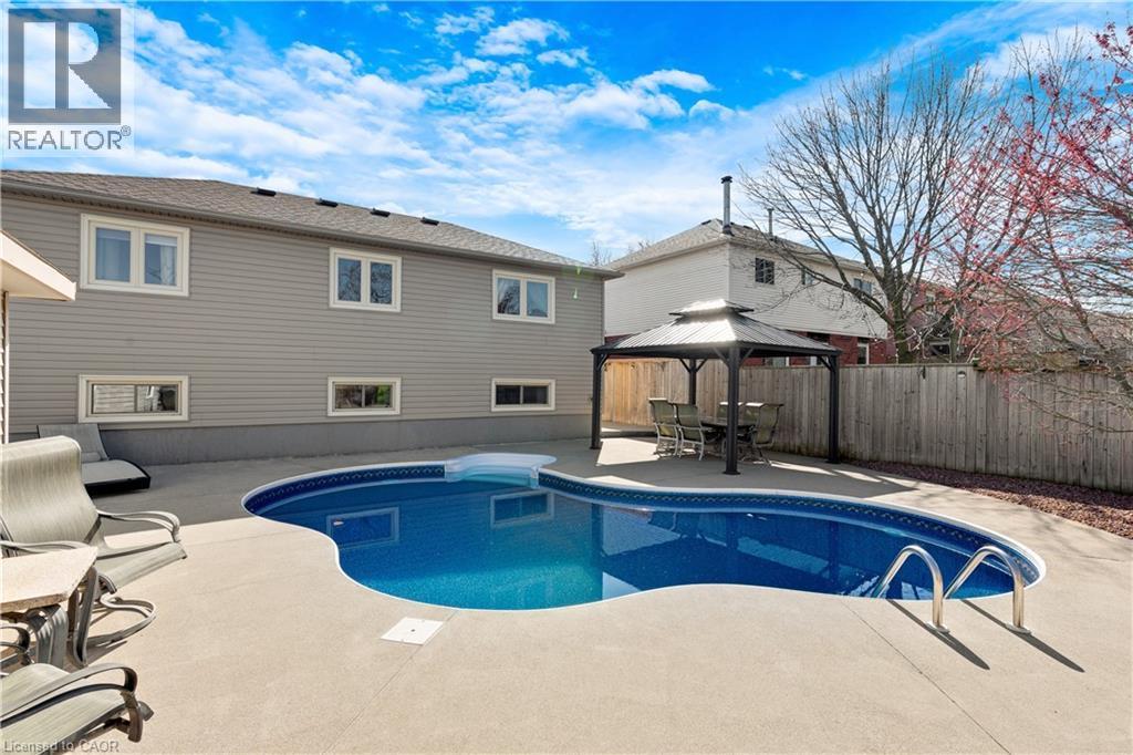 77 MCTAGUE Drive
