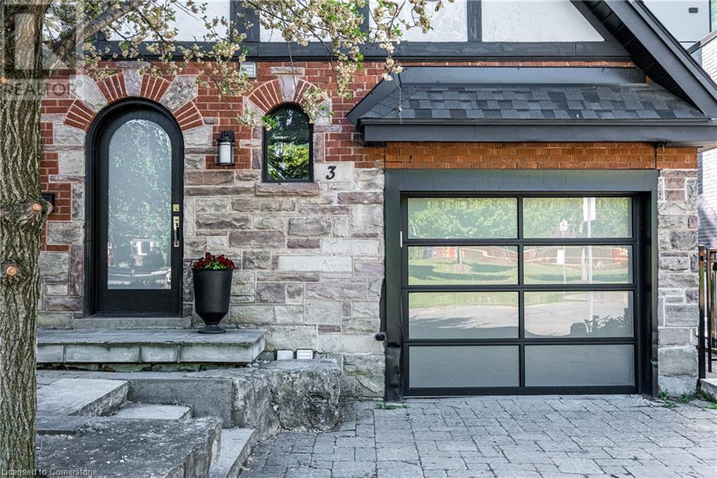 3 OAKWOOD Place