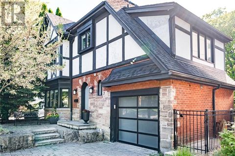 3 OAKWOOD Place Hamilton ON L8S4C9