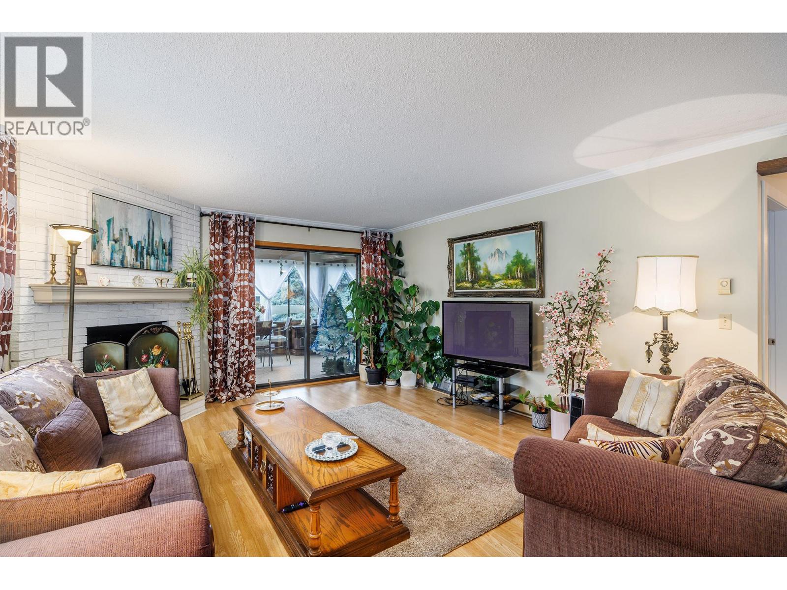 1035 Bernard Avenue Unit# 214 Lot# 29