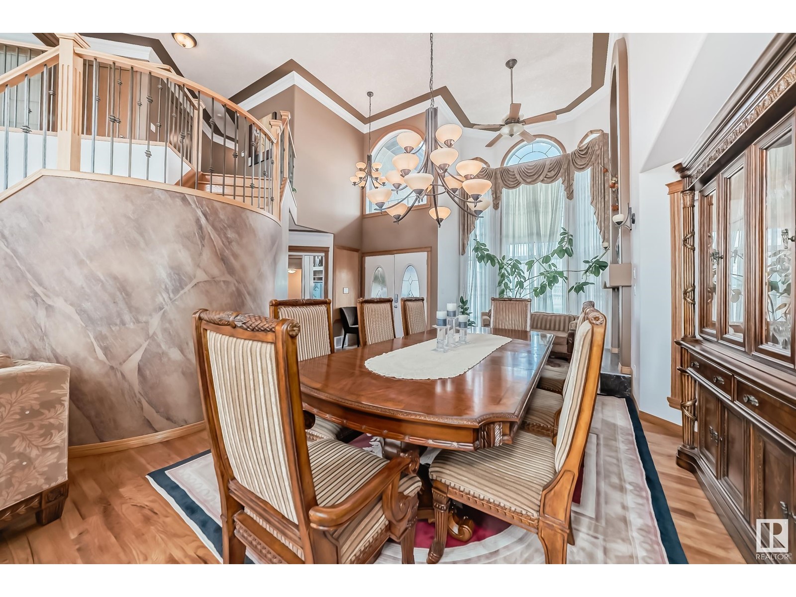 15907 91 ST NW