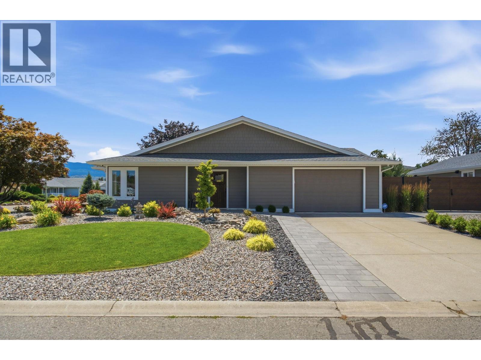 2504 Rhondda Crescent