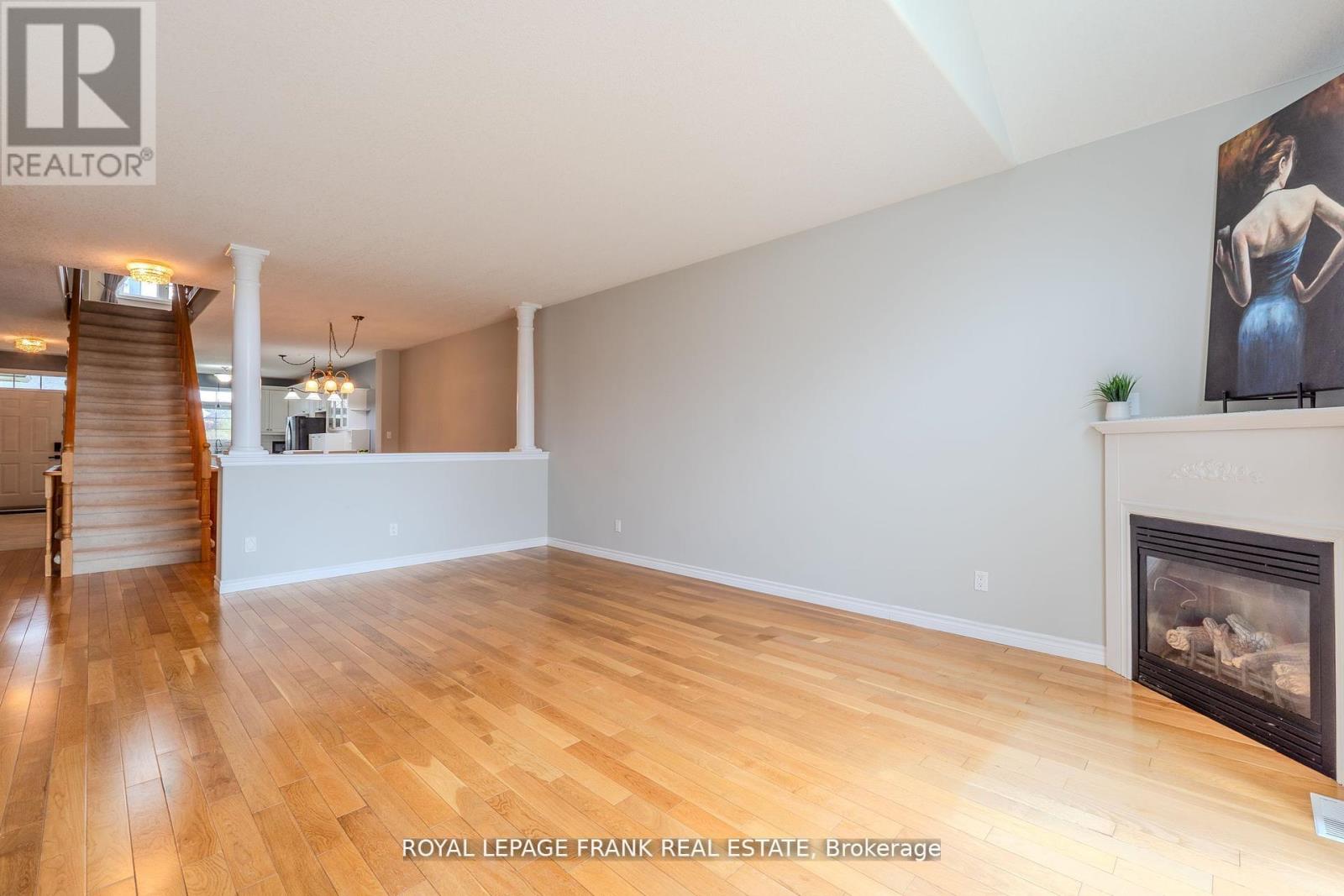 16 - 9 EGLINGTON STREET