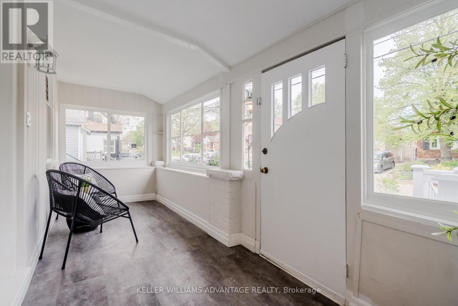 148 WARDEN AVENUE