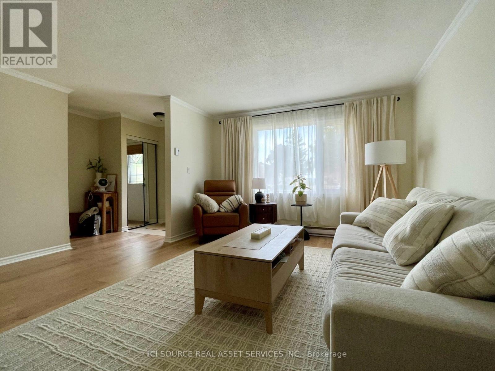 157 ROSEMUND CRESCENT