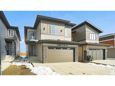 2928 1 AV SW Edmonton AB T6X3E2