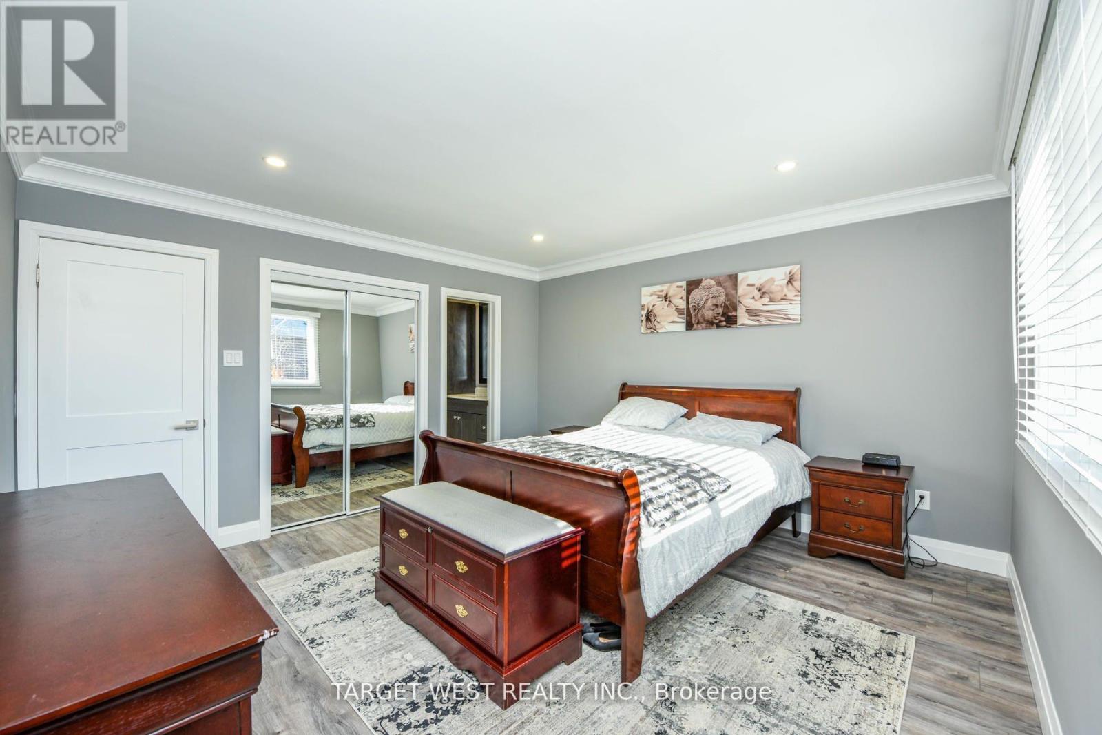 1443 SAGINAW CRESCENT