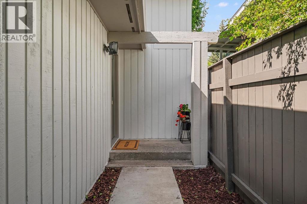 24 Midglen Drive SE