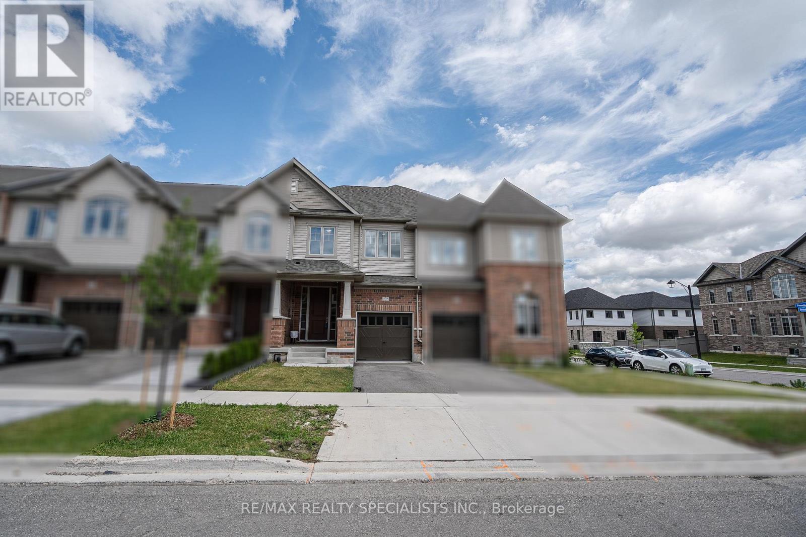 225 BROADACRE DRIVE