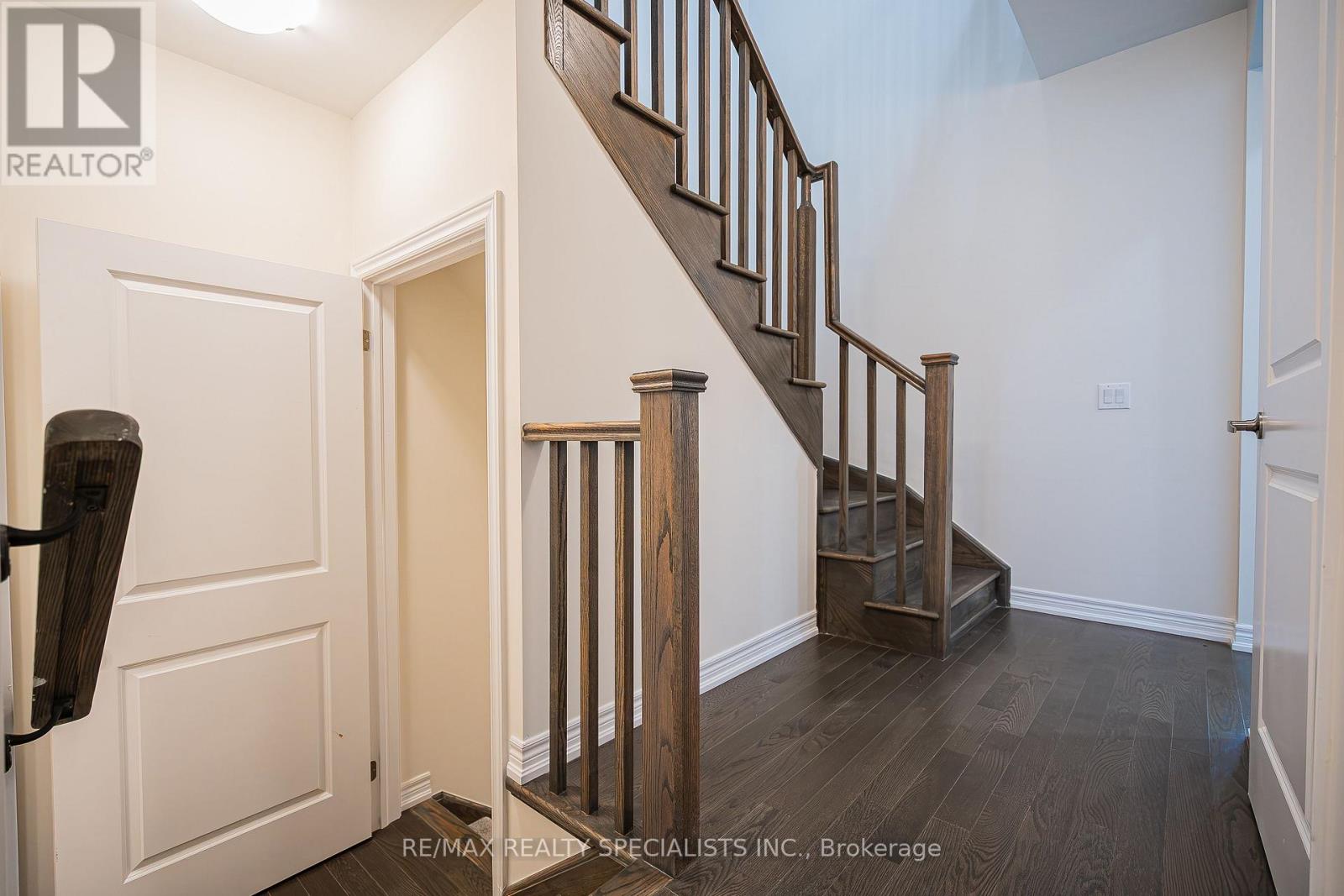 225 BROADACRE DRIVE