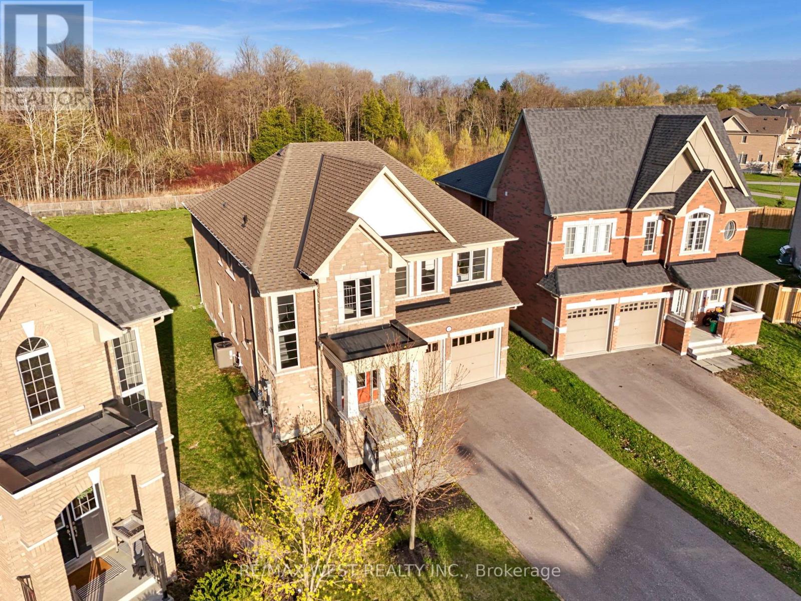 2485 BANDSMAN CRESCENT
