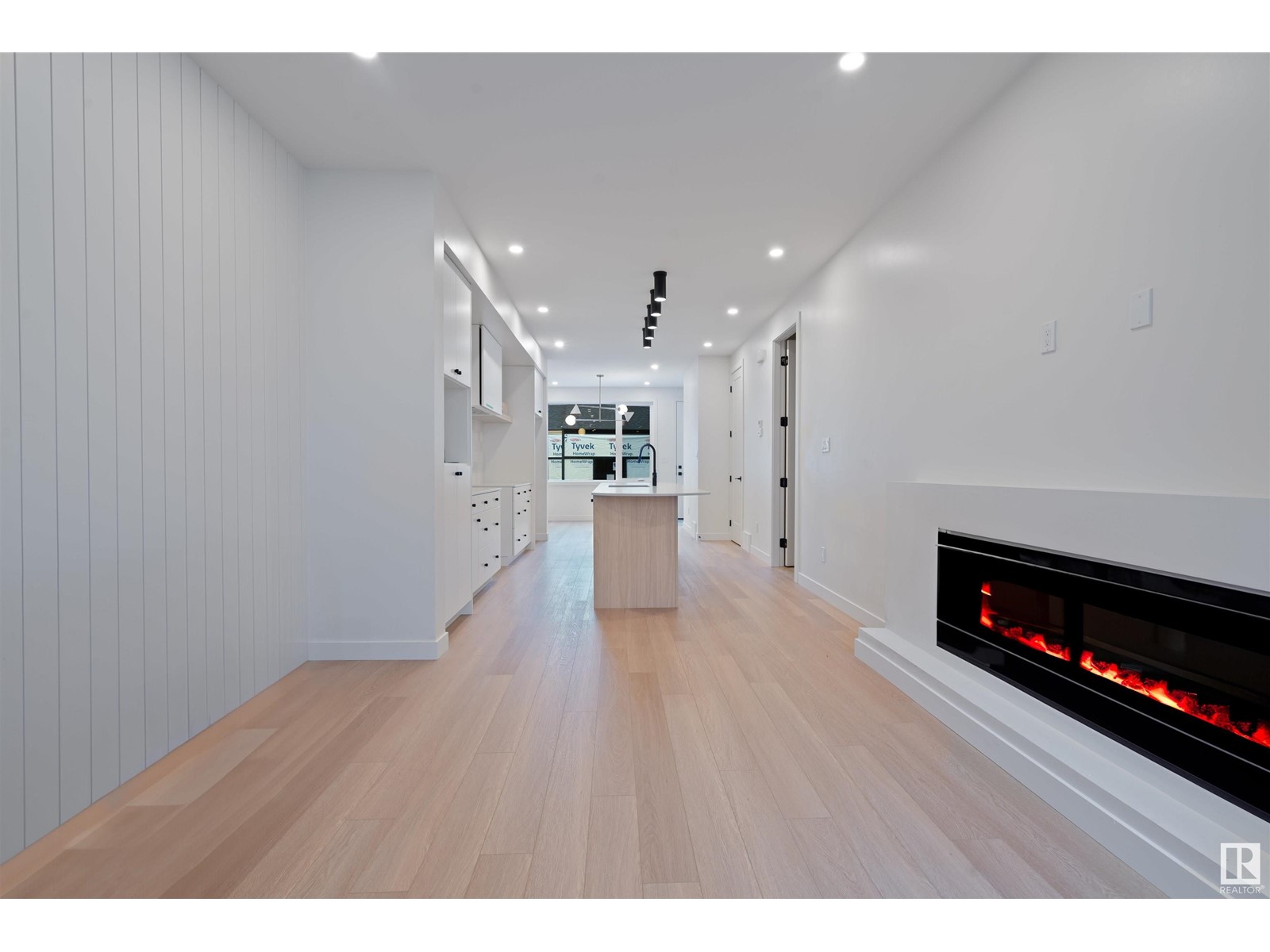 10244 80 ST NW