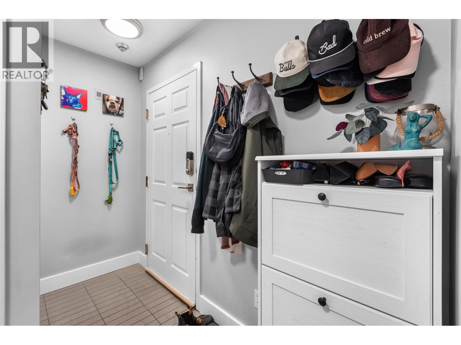 304 25 RICHMOND STREET