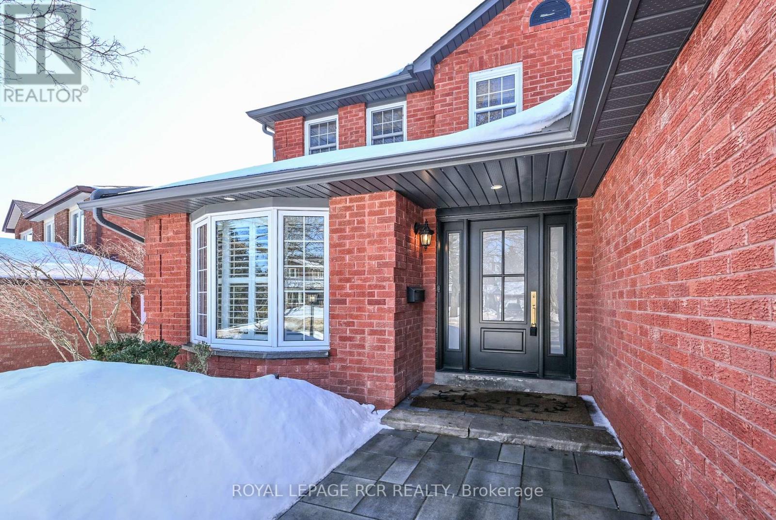 208 KENSINGTON PLACE