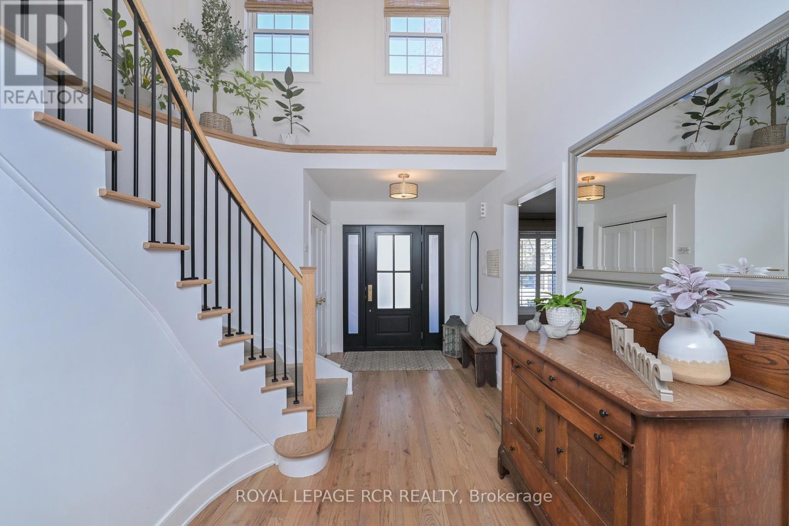 208 KENSINGTON PLACE