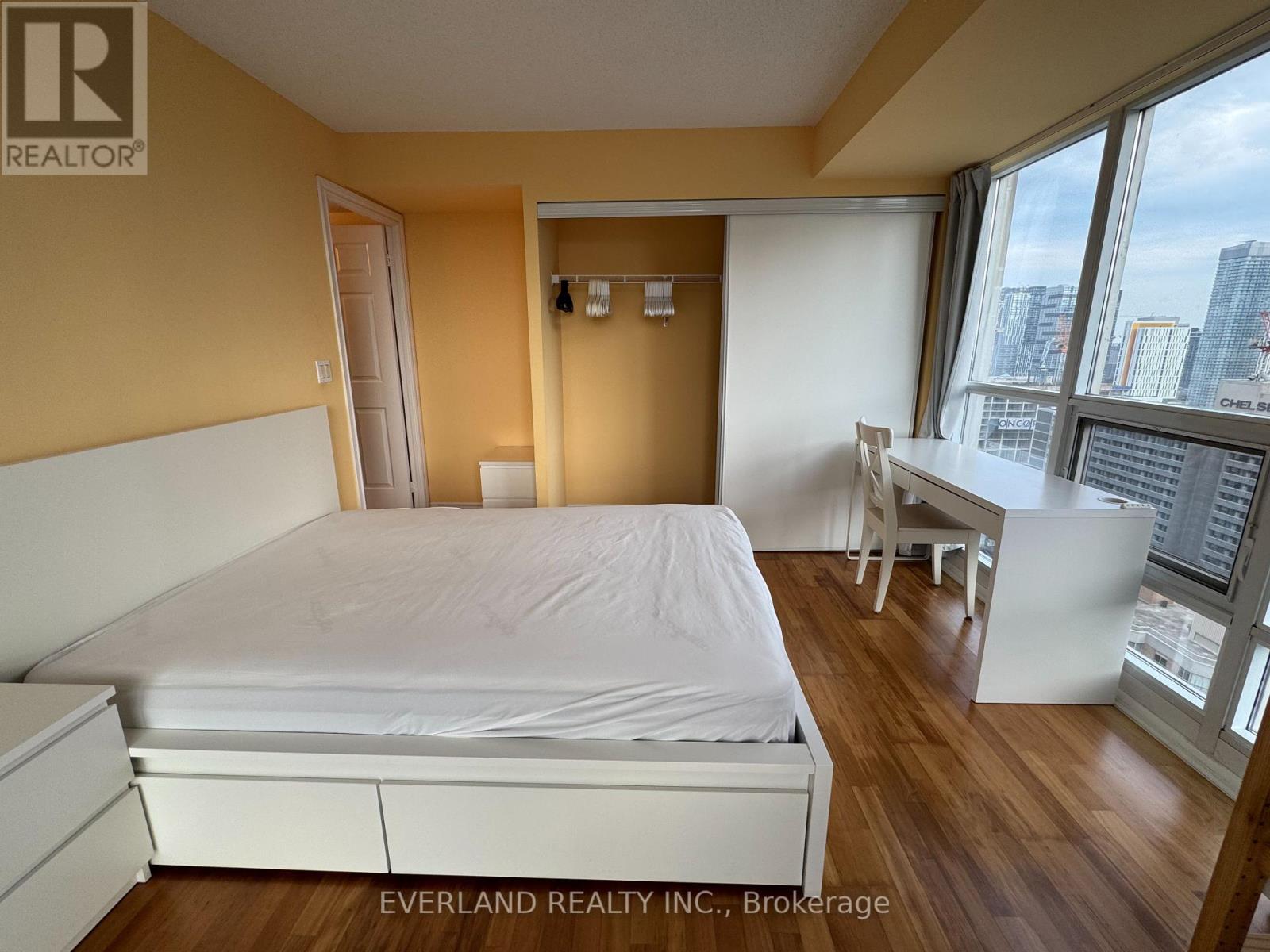 3009 - 761 BAY STREET