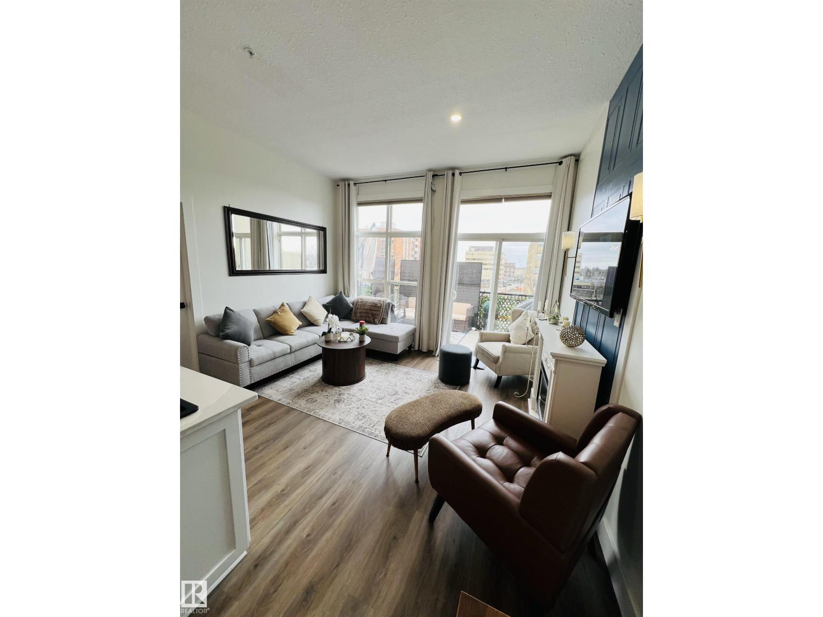 #443 10403 122 ST NW
