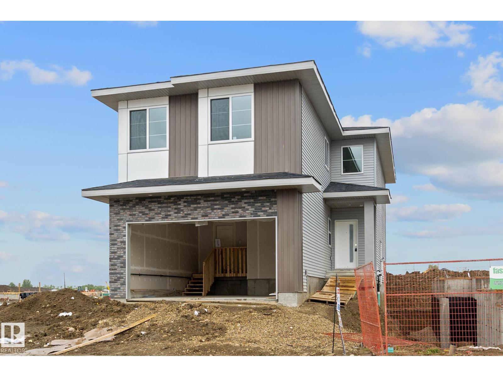 2508 210 ST NW