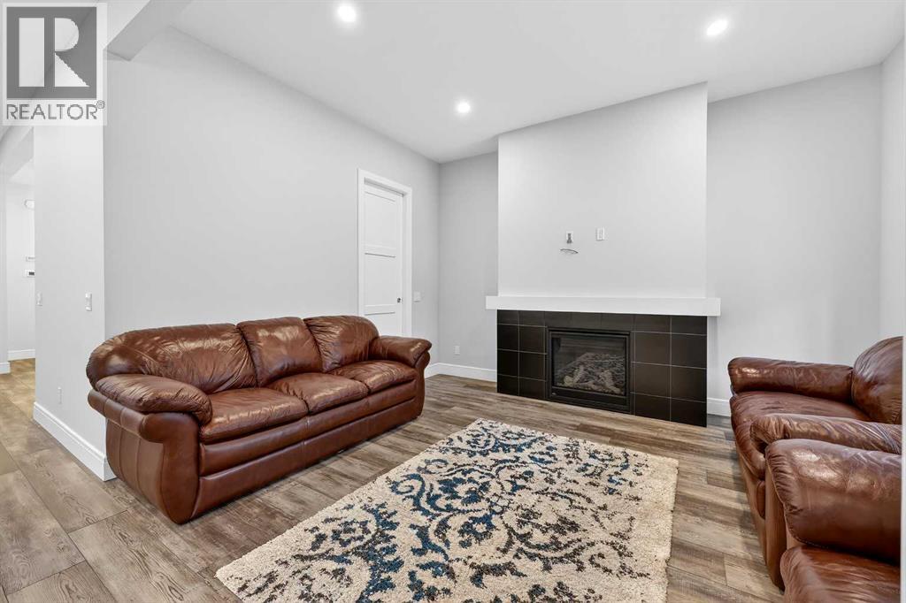 95 Rock Lake View NW