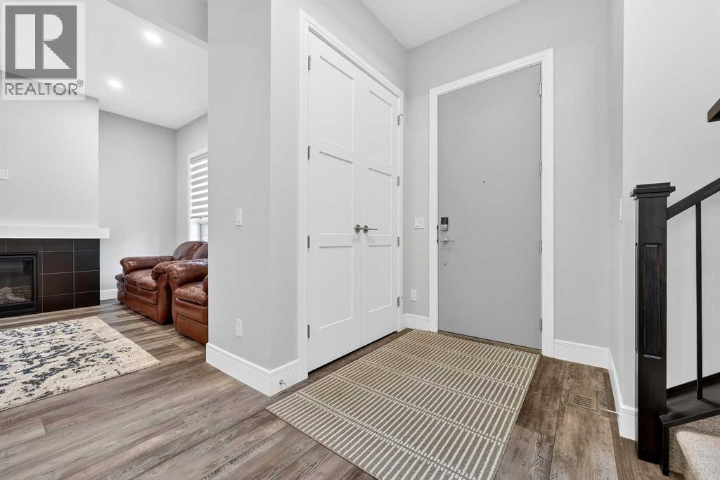 95 Rock Lake View NW