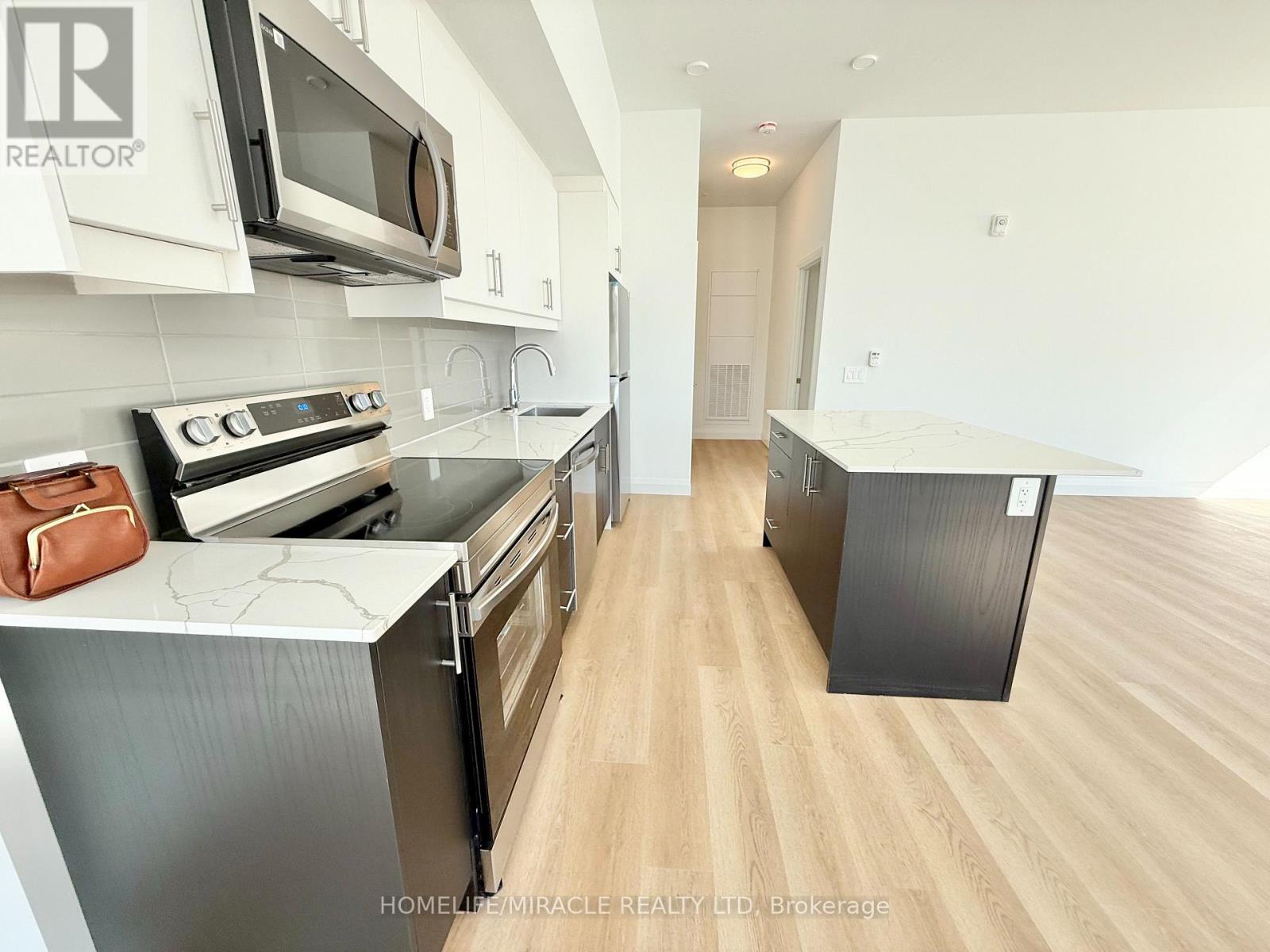 104 - 1333 WEBER STREET E