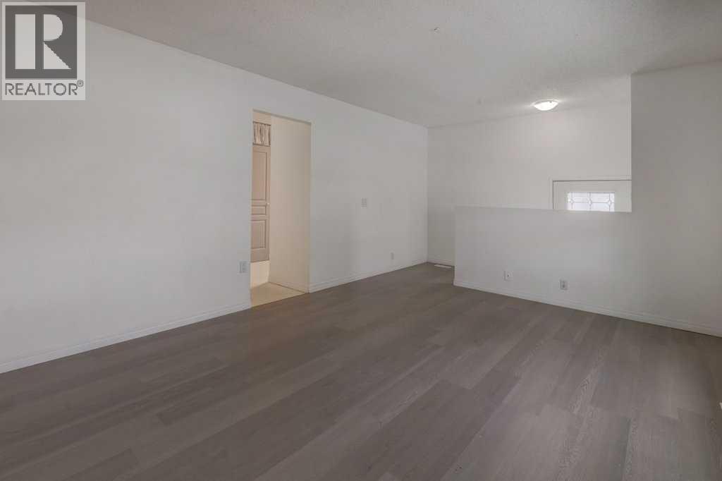 27 Castleglen Road NE