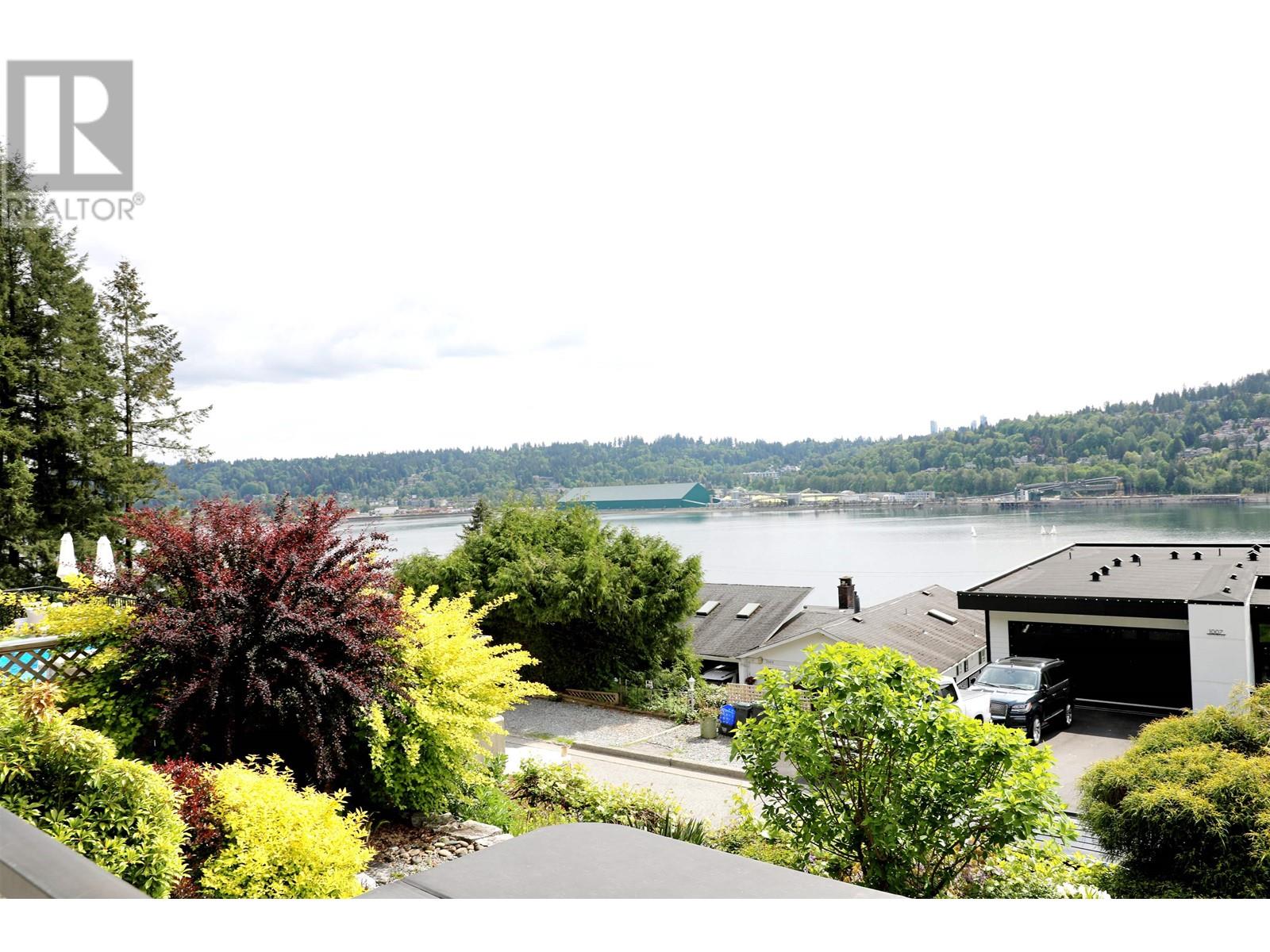 18 AXFORD BAY