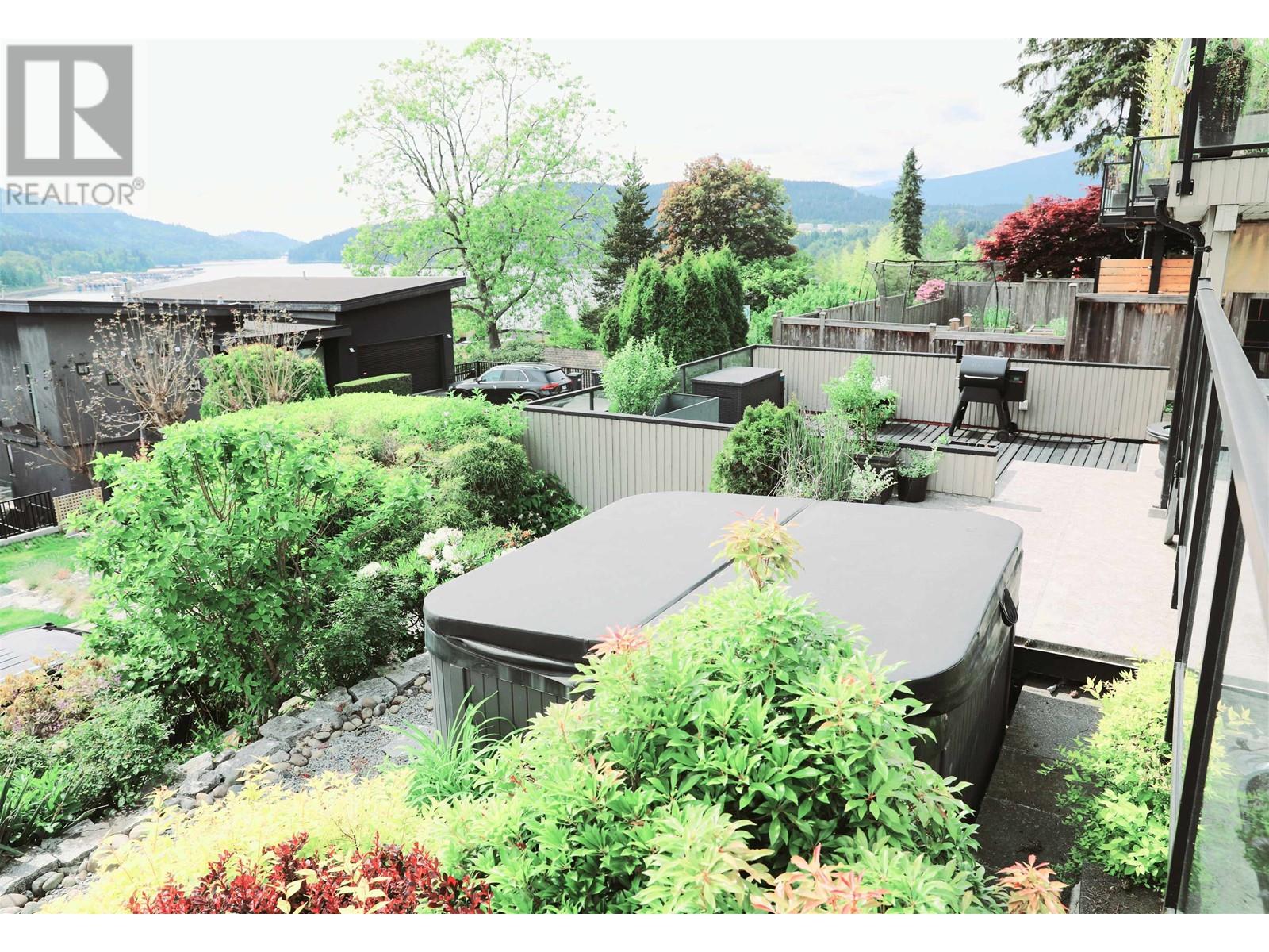 18 AXFORD BAY