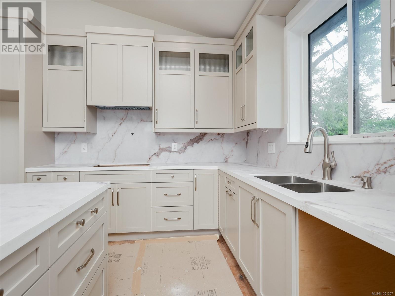 Lot B 1646 Kenmore Rd