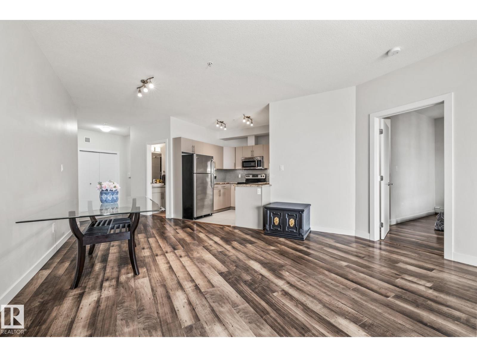 #212 10611 117 ST NW