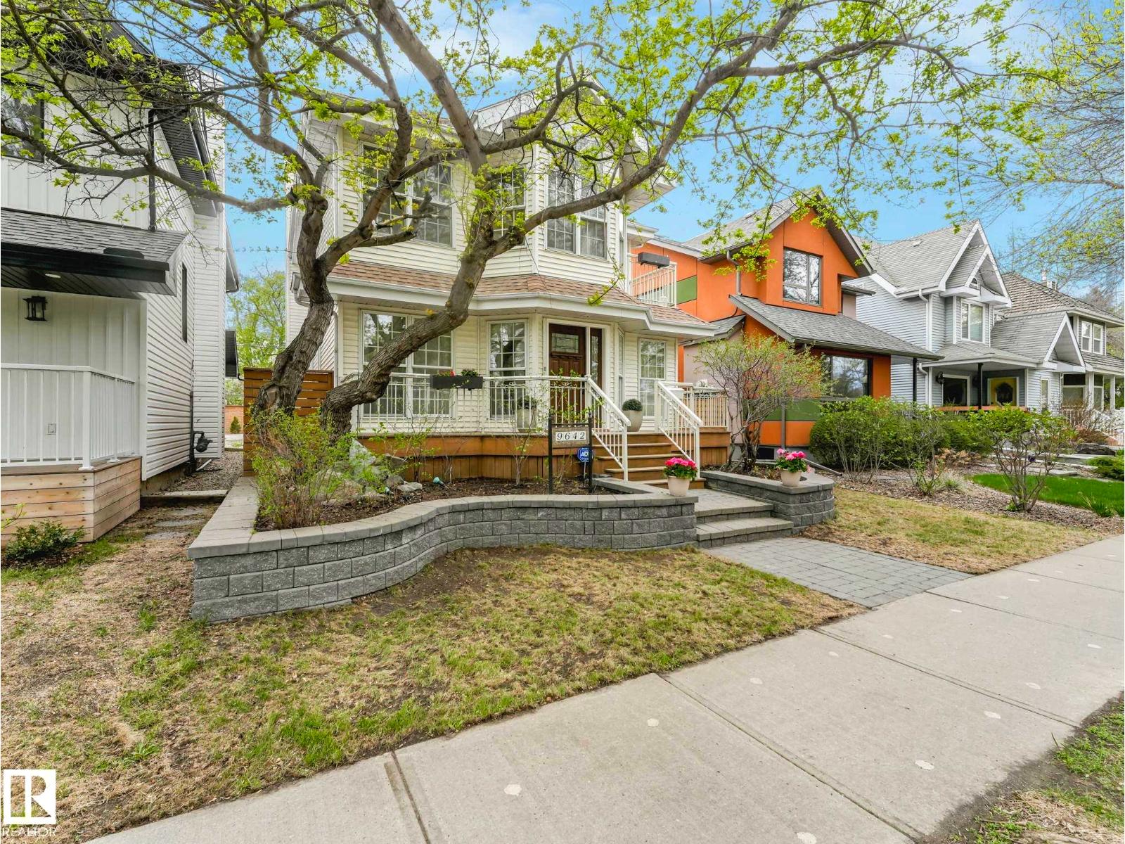 9642 100 ST NW